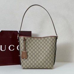 Replica qualità specchio Borsa a tracolla piccola Gucci GG Emblem 848881 Marrone