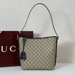 Replica qualità specchio Perfetta a tracolla piccola Gucci GG Emblem 848881 GG Nero