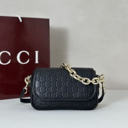 Replica qualità specchio Gucci 847448 Borse Imitazioni a tracolla piccola GG Emblem Nero