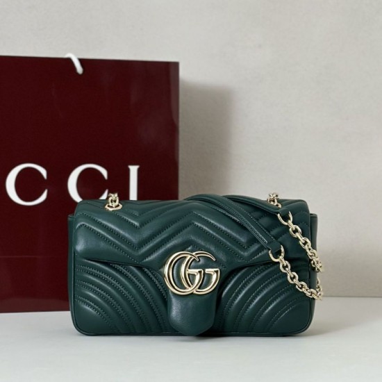 Replica Borsa 1:1 a tracolla media Gucci GG Marmont 837267 verde Imitazioni Replica qualità specchio Borsa 1:1 a tracolla media Gucci GG Marmont 837267 verde