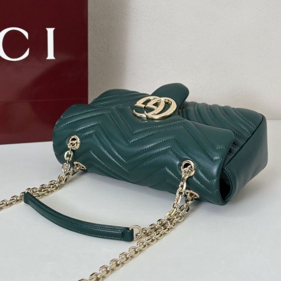 Replica Borsa 1:1 a tracolla media Gucci GG Marmont 837267 verde Imitazioni Replica qualità specchio Borsa 1:1 a tracolla media Gucci GG Marmont 837267 verde