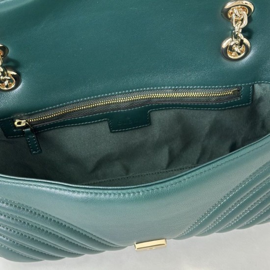 Replica Borsa 1:1 a tracolla media Gucci GG Marmont 837267 verde Imitazioni Replica qualità specchio Borsa 1:1 a tracolla media Gucci GG Marmont 837267 verde