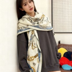 Replica qualità specchio Qualità superiore replica Sciarpa reversibile in cashmere Hermès con motivo a cavallo che salta 140 Blu