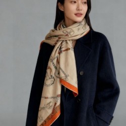 Replica qualità specchio Qualità superiore replica Sciarpa reversibile in cashmere Hermès con motivo a cavallo che salta 140 Organge