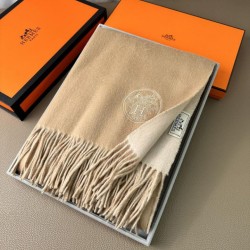 Replica Scialle reversibile classico in cashmere bicolore Hermès 70 x 200 Marrone Imitazioni Replica qualità specchio Scialle reversibile classico in cashmere bicolore Hermès 70 x 200 Marrone