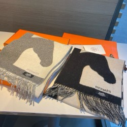 Replica Pari all'originale replica Sciarpa Hermès Horse in cashmere 30 x 140 cm Grigio Imitazioni Replica qualità specchio Pari all'originale replica Sciarpa Hermès Horse in cashmere 30 x 140 cm Grigio