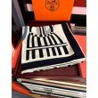 Fazzoletto Hermès in cashmere e seta Ondsdemarch 140 nero