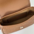 Gucci 847448 Borsa a tracolla piccola GG Emblem Marrone
