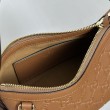 Gucci 847450 Borsa a tracolla piccola GG Emblem Marrone