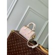 LV M25591 Borsa Nano Speedy in delicati colori da sogno