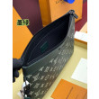 LV Pochette Pochette da viaggio M81570 Verde LV Pochette Pochette da viaggio M81570 Verde