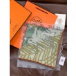 Pari all'originale replica Scialle Hermès Premium in seta e cashmere tono su tono double face 140 03