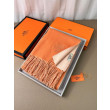 Qualità superiore replica Scialle reversibile classico in cashmere bicolore Hermès 70 x 200 Arancione Qualità superiore replica Scialle reversibile classico in cashmere bicolore Hermès 70 x 200 Arancione