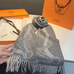 Sciarpa classica in lana d'agnello Hermès 30 x 200 01