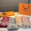 Sciarpa classica in lana d'agnello Hermès 30 x 200 01 Sciarpa classica in lana d'agnello Hermès 30 x 200 01