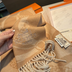 Sciarpa classica in lana d'agnello Hermès 30 x 200 03