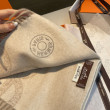 Alta gamma replica Sciarpa classica reversibile in lana d'agnello Hermès 35 x 200 Alta gamma replica Sciarpa classica reversibile in lana d'agnello Hermès 35 x 200