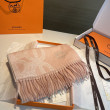 Sciarpa classica reversibile in lana d'agnello Hermès 35 x 200 Rosa Sciarpa classica reversibile in lana d'agnello Hermès 35 x 200 Rosa