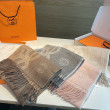 Sciarpa classica reversibile in lana d'agnello Hermès 35 x 200 Rosa Sciarpa classica reversibile in lana d'agnello Hermès 35 x 200 Rosa