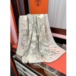 Sciarpa in seta Hermès Starry Night Chorus e fazzoletto quadrato in cashmere 140 02