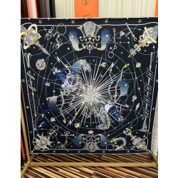 Sciarpa in seta Hermès Starry Night Chorus e fazzoletto quadrato in cashmere 140 03
