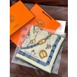 Qualità superiore replica Sciarpa reversibile in cashmere Hermès con motivo a cavallo che salta 140 Blu