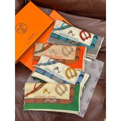 Alta gamma replica Sciarpa reversibile in cashmere Hermès con motivo a cavallo che salta 140 Verde