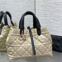 Replica qualità specchio Borsa Tote Dior Toujours piccola/media/grande in pelle di vitello macrocannage beige cipria