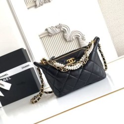 Replica qualità specchio Borsa hobo Chanel piccola Pearls AS5898 pelle di vitello nera