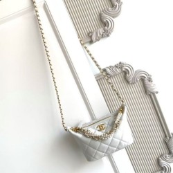 Replica Borsa hobo Chanel piccola Pearls AS5898 pelle di vitello Bianco Imitazioni Replica qualità specchio Borsa hobo Chanel piccola Pearls AS5898 pelle di vitello Bianco