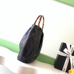 Replica Borsa Chanel Matelasse con manico in plastica effetto legno AS6010 Nero Imitazioni Replica qualità specchio Borsa Chanel Matelasse con manico in plastica effetto legno AS6010 Nero