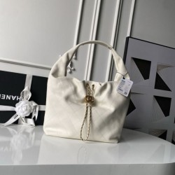Replica qualità specchio Borsa  1:1 hobo grande Chanel con finiture metallo dorato AS5967 Bianco
