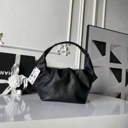 Replica Bora Pari all'originale replica hobo Chanel con finiture metallo dorato AS5976 Nero Imitazioni Replica qualità specchio Bora Pari all'originale replica hobo Chanel con finiture metallo dorato AS5976 Nero