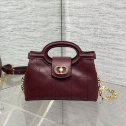 Replica Borse Firmate a mano Dior Jolie Top Handle Mini Chain bordeaux Imitazioni Replica qualità specchio Borse Firmate a mano Dior Jolie Top Handle Mini Chain bordeaux