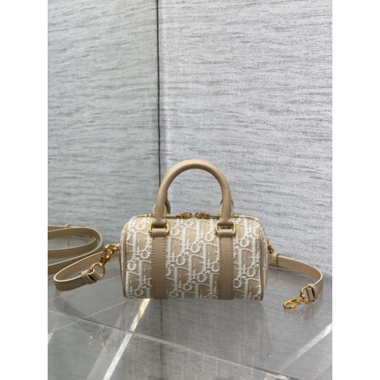 Replica Borsa Dior Groove 16 in tela jacquard Dior Oblique beige Imitazioni Replica qualità specchio Borsa Dior Groove 16 in tela jacquard Dior Oblique beige
