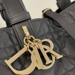 Replica Borsa Tote Dior Toujours mini in Macrocannage nero Imitazioni Replica qualità specchio Borsa Tote Dior Toujours mini in Macrocannage nero