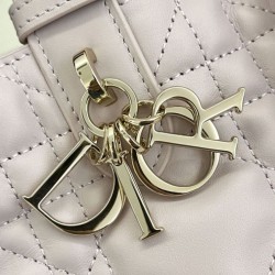 Replica Borsa Tote Dior Toujours mini in Macrocannage rosa Imitazioni Replica qualità specchio Borsa Tote Dior Toujours mini in Macrocannage rosa
