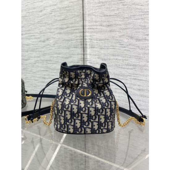 Borse Replica Alta Qualità a secchiello Dior 30 Montaigne Mini Dior Oblique jacquard con coulisse Blu Borse Replica Alta Qualità a secchiello Dior 30 Montaigne Mini Dior Oblique jacquard con coulisse Blu