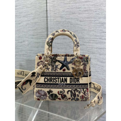 Replica Perfetta Dior Canvas Cabinet De Curiosites ricamata Lady D-Lite media beige