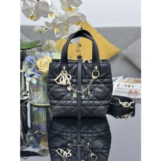 Borse Imitazioni Dior Toujours Vertical Tote piccola con portafortuna Nero