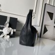 Bora Pari all'originale replica hobo Chanel con finiture metallo dorato AS5976 Nero