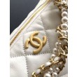 Borsa hobo Chanel piccola Pearls AS5898 pelle di vitello Bianco