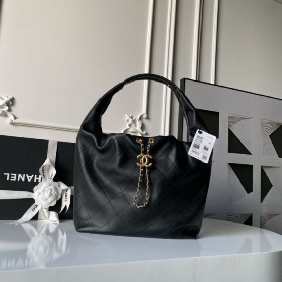 Borsa hobo grande Chanel con finiture metallo dorato AS5967 Nero