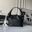 Borsa hobo grande Chanel con finiture metallo dorato AS5967 Nero