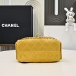 Borsa hobo piccola Chanel 25 AS5631 scamosciata giallo