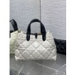 Borse Tote Dior Toujours piccola/media/grande in pelle di vitello macrocannage Bianco