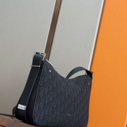 Replica Borsa Hobo Dior Medium Dior Slider Zipped da uomo Dior Oblique jacquard nera Imitazioni Replica qualità specchio Borsa Hobo Dior Medium Dior Slider Zipped da uomo Dior Oblique jacquard nera