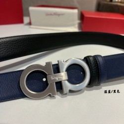 Replica Alta gamma replica Cintura reversibile da uomo Salvatore Ferragamo da 3.5 cm con clip in metallo argento Nero/Blu Imitazioni Replica qualità specchio Alta gamma replica Cintura reversibile da uomo Salvatore Ferragamo da 3.5 cm con clip in metallo argento Nero/Blu