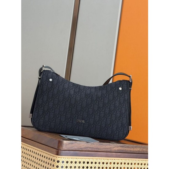 Borsa Hobo Dior Medium Dior Slider Zipped da uomo Dior Oblique jacquard nera