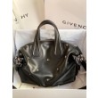 Borse Firmate Replica Nightingale Givenchy con dettagli a croce color argento nera